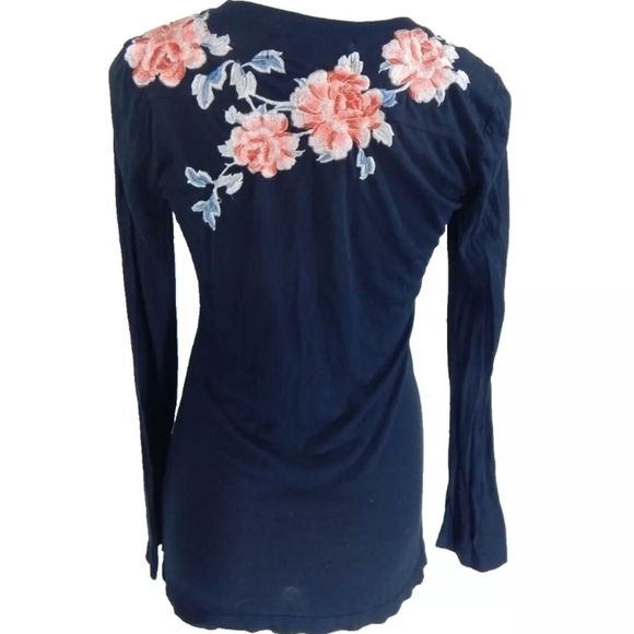 JWLA Johnny Was Embroidered Floral Tee - Picture 2 of 5